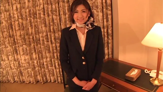 Amateur Yuna Shiratori pleases with her pussy