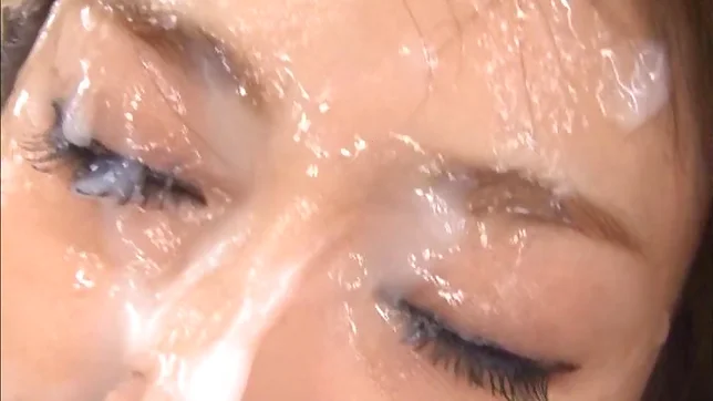 Perfect Asian diva in one hot bukkake