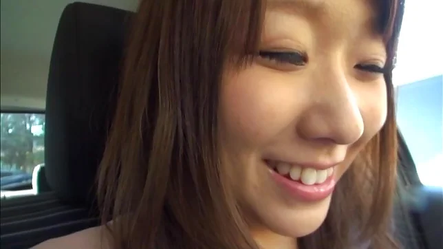 Hot Japanese bombshell deepthroats her lover?s cock in a car