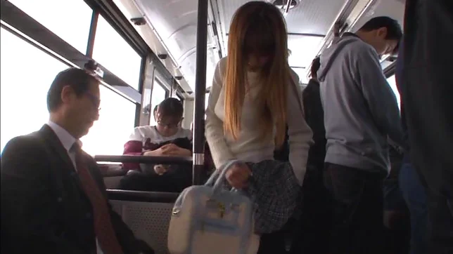 Sizzling hot teen Shunka Ayami fucked in public 2