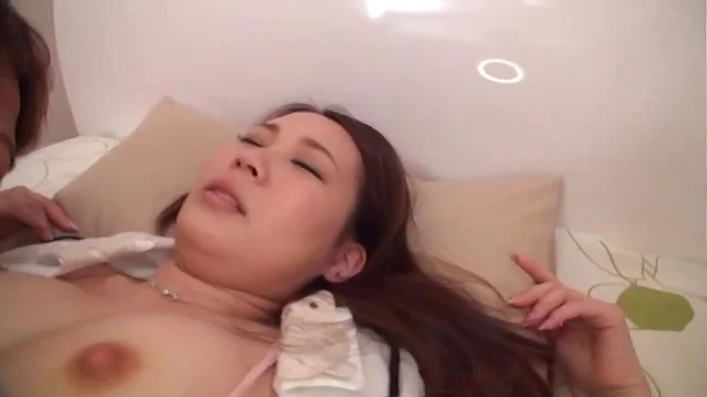 Attractive teen with bubble tits Futana Yamaguchi gives a hot riding 3