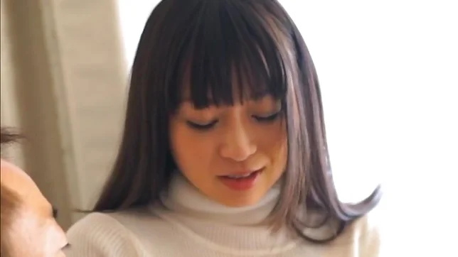 Amateur Asian brunette enjoys cock in her twat before swallowing 3