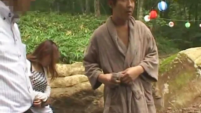 Amateur girl Pretty Asian girl is fucked in the park by her boyfriend