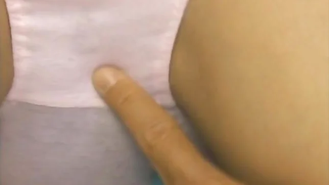 Hitomi Kurosaki Mature Asian lady is a babe 2