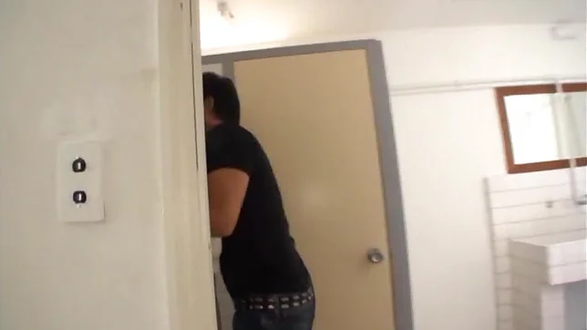 Amateur girl Airi Kijima getting cunt pleasure in car and outdoor