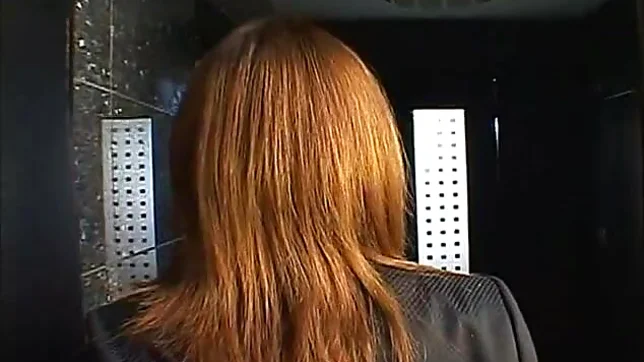 Gorgeous MILF Puts Lipstick On For A Hot Blowjob 2