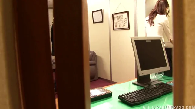 Hot MILF Natsume Inagawa in hot office suit 3