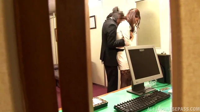 Hot MILF Natsume Inagawa in hot office suit 3