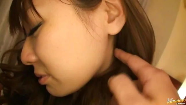 Shiina Asian doll is a working girl