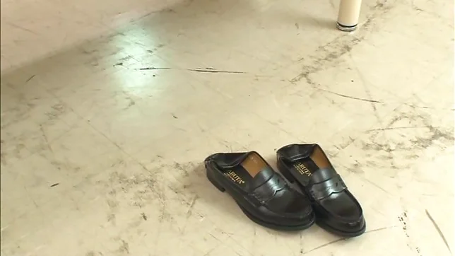 Blonde Asian babe Arisa Takimoto finger fucks and gets a warm facial 2