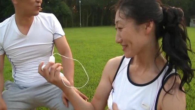 Luscious sporty chick is fucked doggystyle outdoors 3