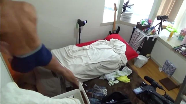 Delicious Japanese AV Model is an amateur that likes oral sex 3