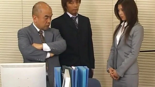 Yuna Takizawa Japanese doll is an amateur office gal 5