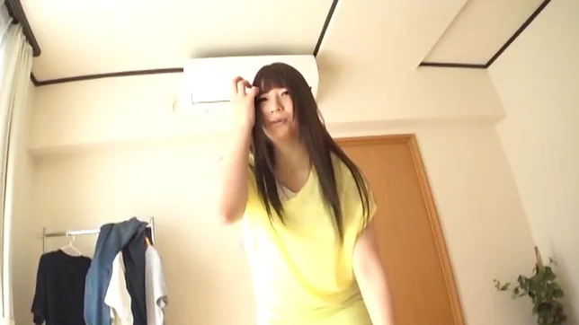 Chitose Saegusa gets on her knees and blows a cock