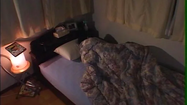 Kaede Matsushima gives guy steamy head 2