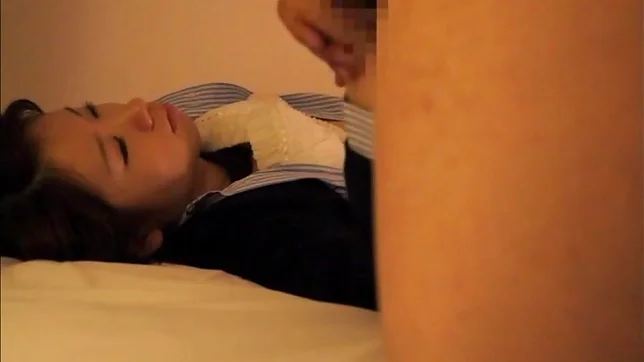 Japanese milf gets fucked while ing