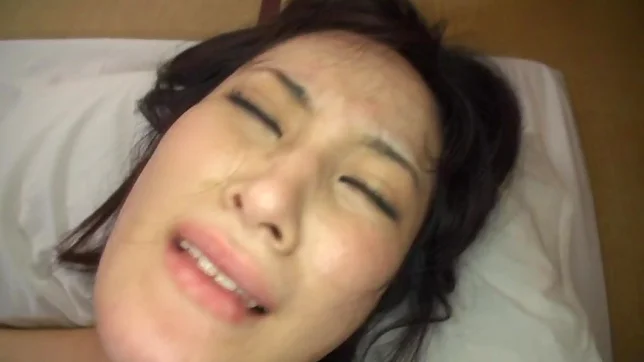 Skinny Japanese schoolgirl Towa Aragaki drills her pussy