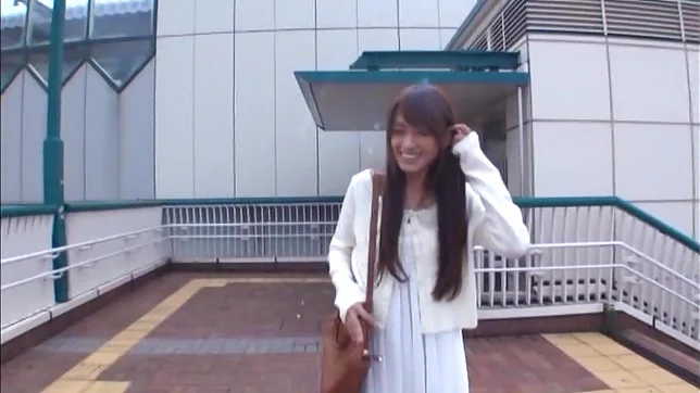 Amateur girl Airi Kijima getting cunt pleasure in car and outdoor 2