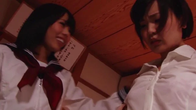 Kinky Hoshino in hot lesbian threesome