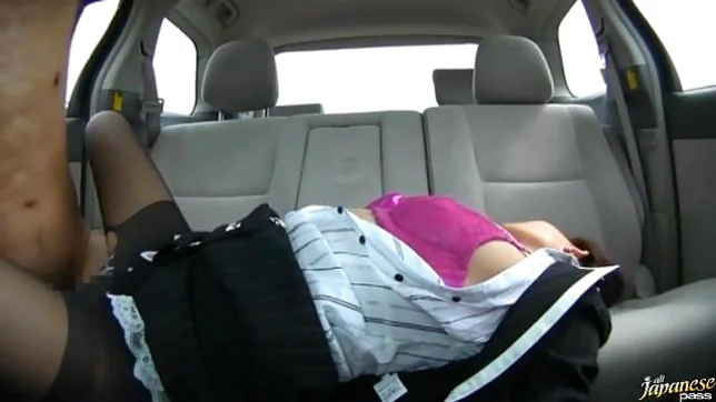 Yuri Aine Japanese office girl has sex in the car