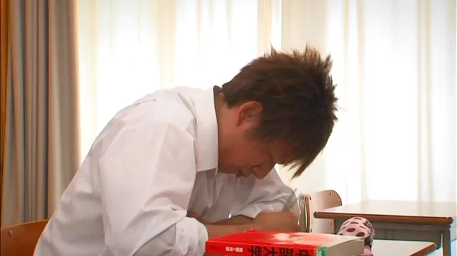 College chick has her pussy penetrated