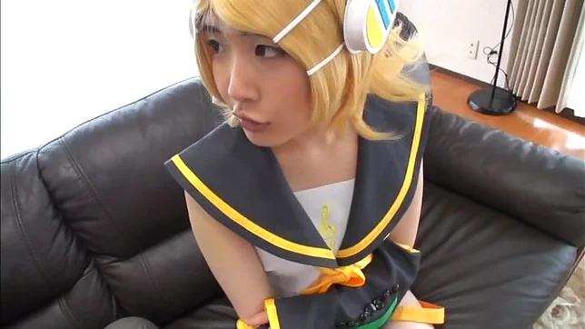 Tomoko Ashida featured in a kinky threesoome 5