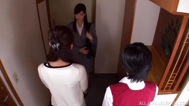 Kink teens Ichika Kamihata and Sakura Aida play lesbian games 7