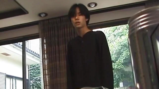 Saeko is a lovely mature Asian chick