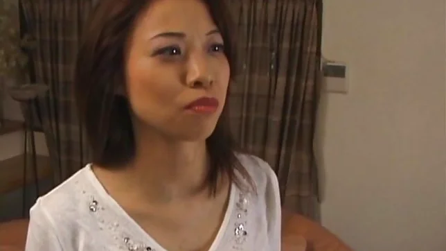 Saeko is a lovely mature Asian chick