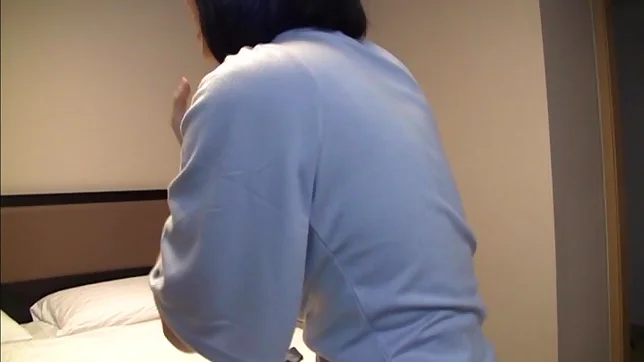 Horny milf likes getting banged from behind 4