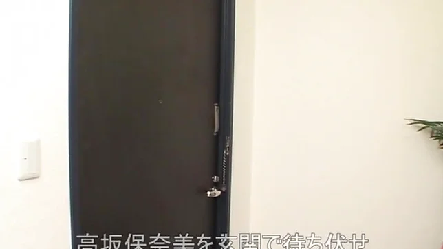 Reiko Sawamura enjoys a finger fuck 4