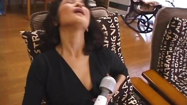 Yoko is a mature Japanese babe who spreads her legs for sex 3