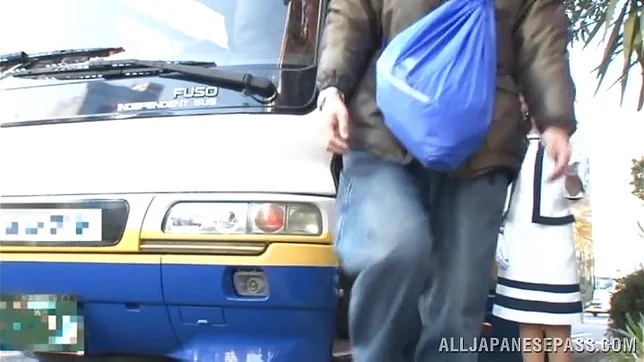 Kinky Japanese model amazes with her show 4