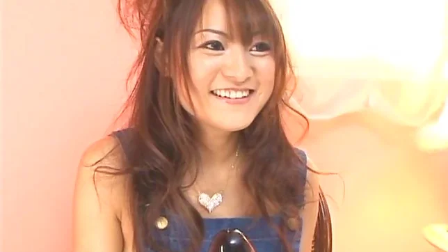 Appealing vixen bonked in an interracial threesome 2