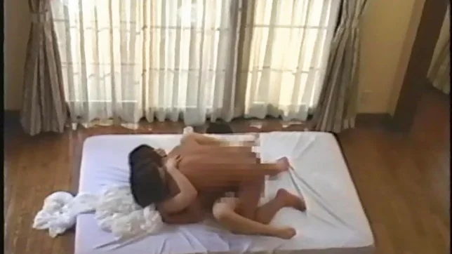 Beautiful Anna Akizuki is a sexy Japanese doll 3