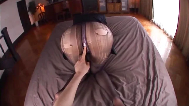 Kinky office lady in pantyhose Tsubasa Amami gives a foot job 5