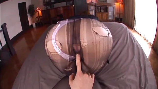 Kinky office lady in pantyhose Tsubasa Amami gives a foot job 5