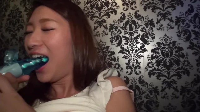 Amateur girl with bubble ass and hairy pussy Arisa Tanimura in a hot action 2