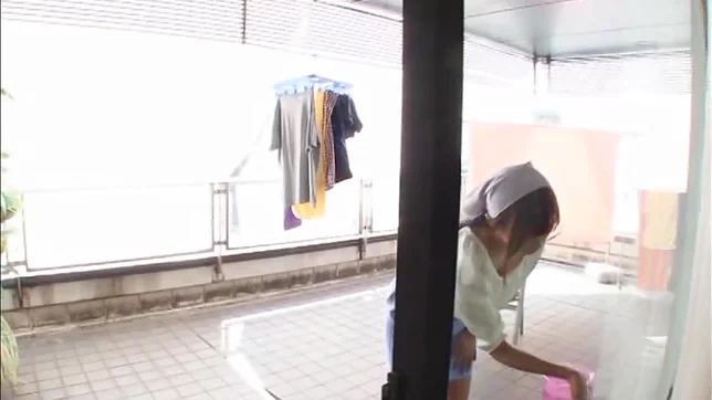 Yuu Namiki pleases with her feet and mouth 2