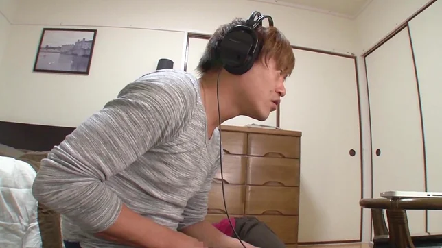 Mature Yuuki Misa wants a wild foursome 6