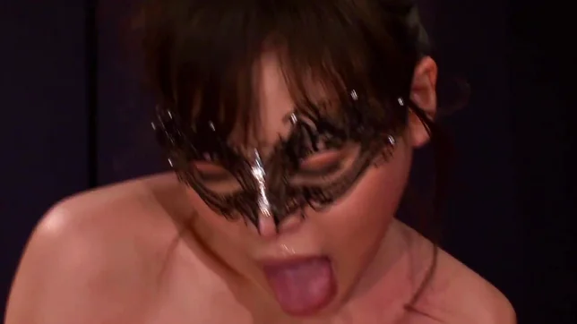 Hot milf Erina Fujisaki takes part in a sex performance 5