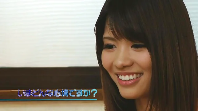 Savory Japanese solo girl Anna Ousaka curves for a cam