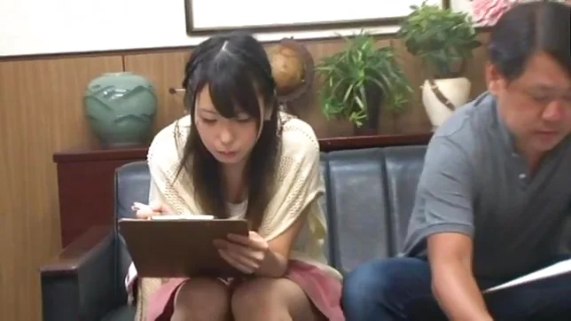 Teen spreads her legs to invite his dick up her skirt