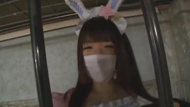 Gorgeous busty beauty gives an unforgettable blowie 5