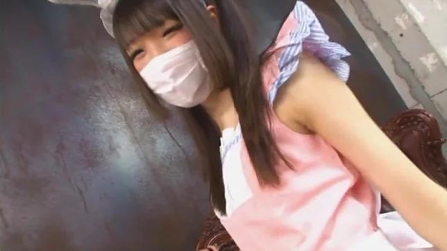 Gorgeous busty beauty gives an unforgettable blowie 5