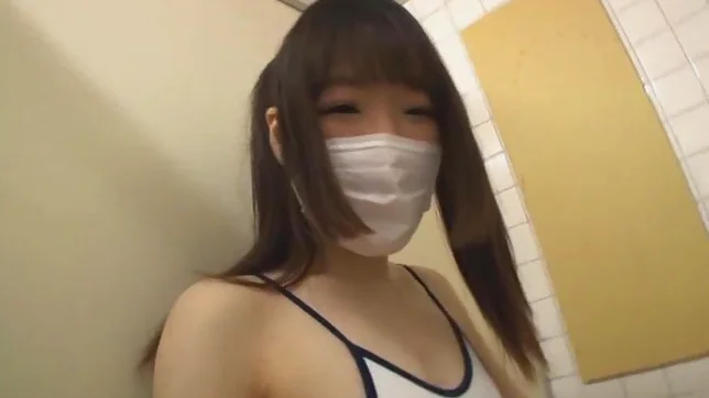 Gorgeous busty beauty gives an unforgettable blowie 6