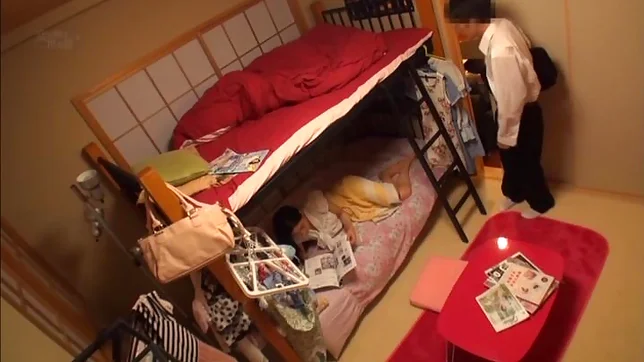 Lucky Asian stud gets his pole deep in hot babes wet cunt 2