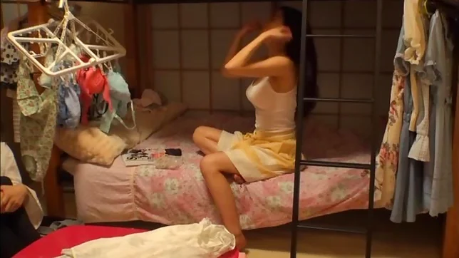 Lucky Asian stud gets his pole deep in hot babes wet cunt 2