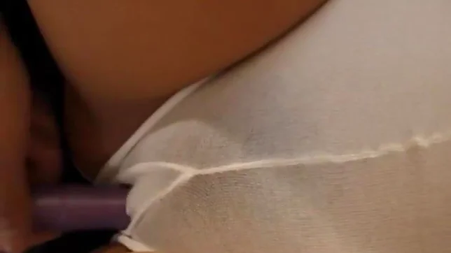 Eir Ueno hot dildo sex! 2