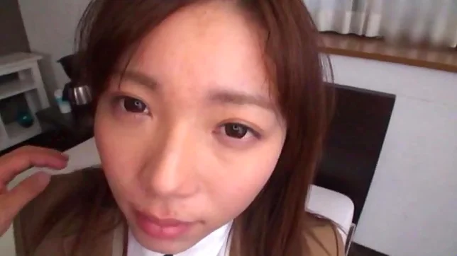 Schoolgirl wants to get cum in mouth